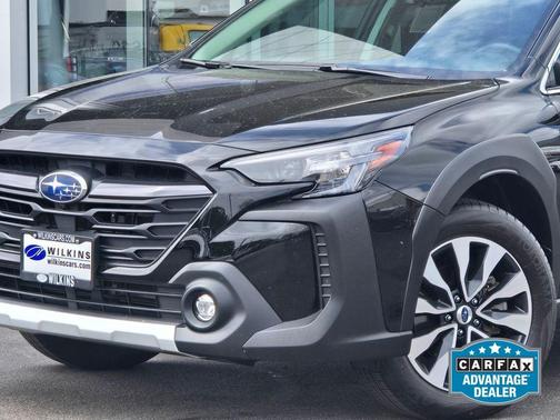Crystal Black Silica 2025 Subaru Outback Touring XT