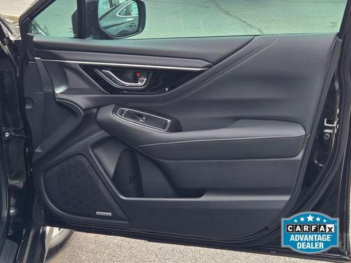 Crystal Black Silica 2025 Subaru Outback Touring XT
