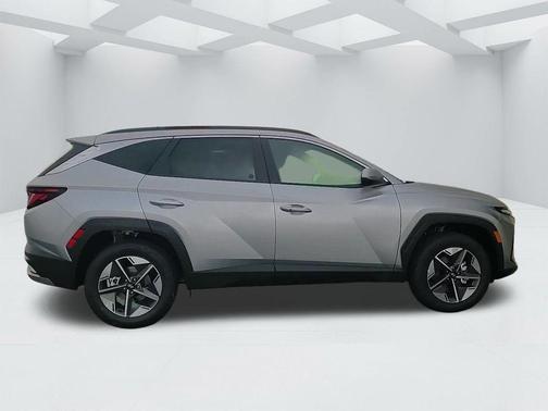 2026 Hyundai TUCSON Hybrid 
