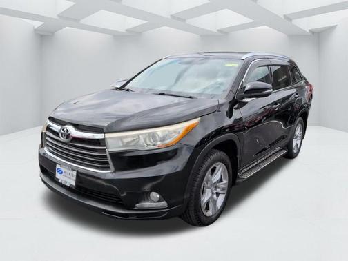 Midnight Black Metallic 2016 Toyota Highlander Limited