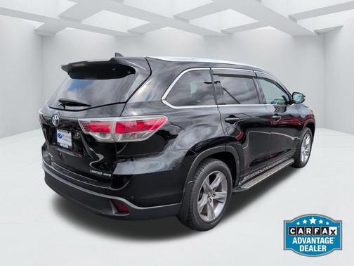 Midnight Black Metallic 2016 Toyota Highlander Limited