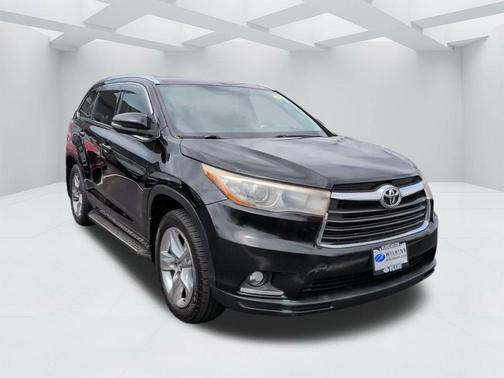 Midnight Black Metallic 2016 Toyota Highlander Limited