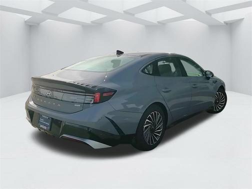 2024 Hyundai SONATA Hybrid Limited