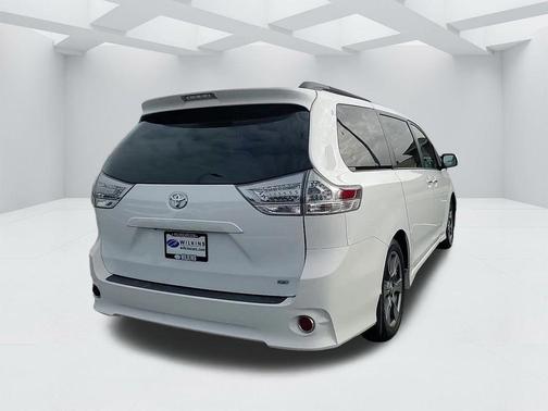 2017 Toyota Sienna L