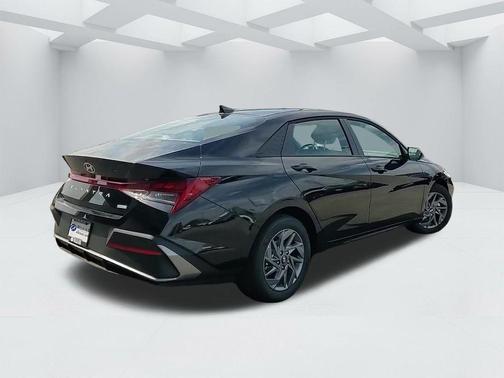 2025 Hyundai ELANTRA HEV Blue