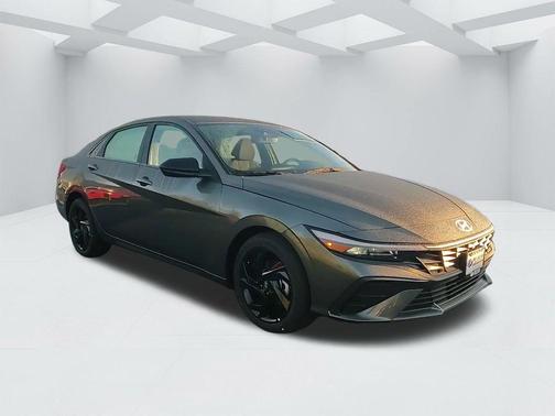 2026 Hyundai ELANTRA SEL