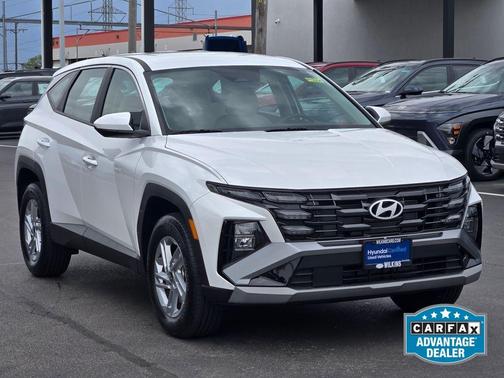 White Pearl 2025 Hyundai TUCSON SE
