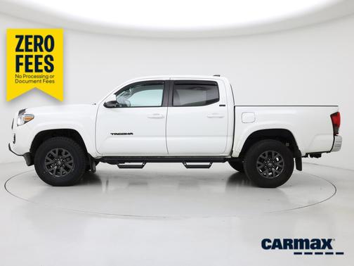 White 2023 Toyota Tacoma SR5