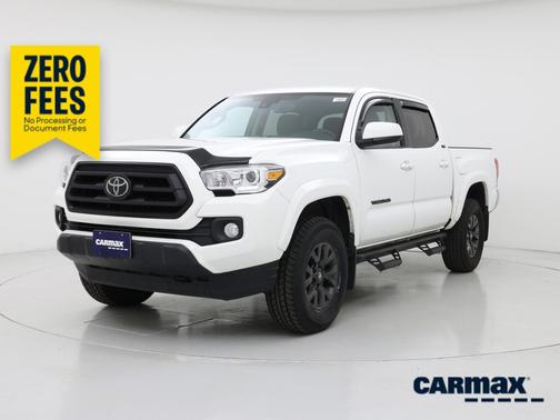 White 2023 Toyota Tacoma SR5