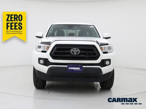 White 2023 Toyota Tacoma SR5