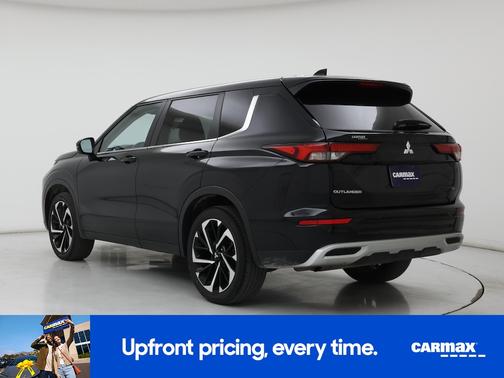 Black 2024 Mitsubishi Outlander SE