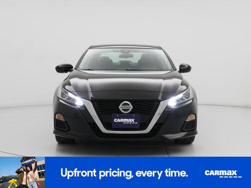 2022 Nissan Altima SR