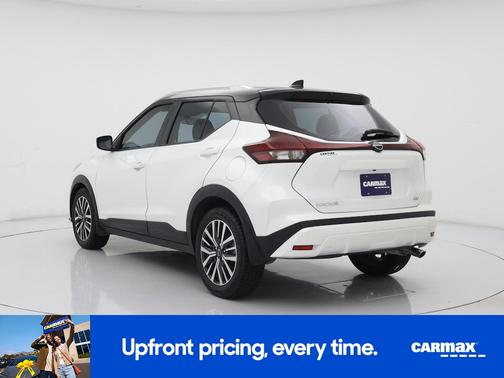 2022 Nissan Kicks SV