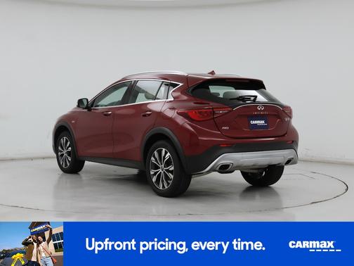 2017 INFINITI QX30 Premium