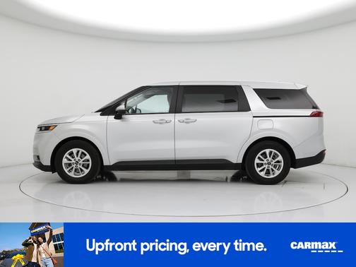 2023 Kia Carnival LX