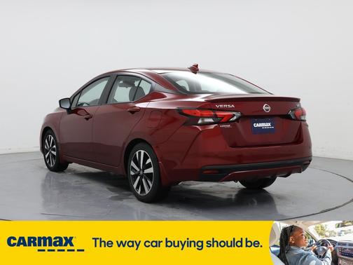 2022 Nissan Versa SR