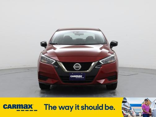 2022 Nissan Versa SR