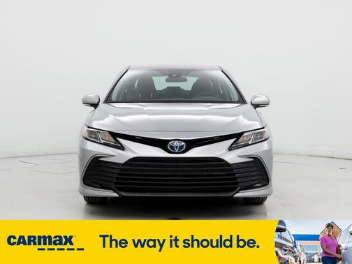 2022 Toyota Camry Hybrid LE