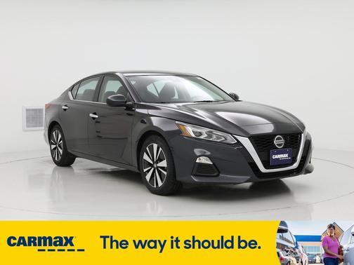 2022 Nissan Altima SV