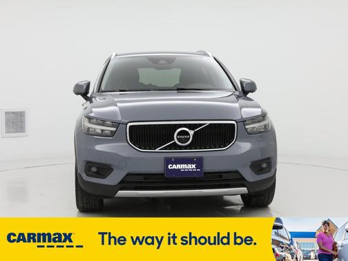2021 Volvo XC40 T5 Momentum