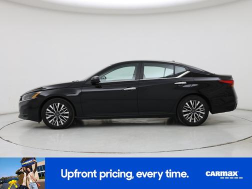 Black 2025 Nissan Altima SV