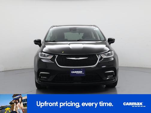Black 2024 Chrysler Pacifica Limited