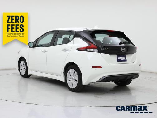 White 2024 Nissan Leaf S