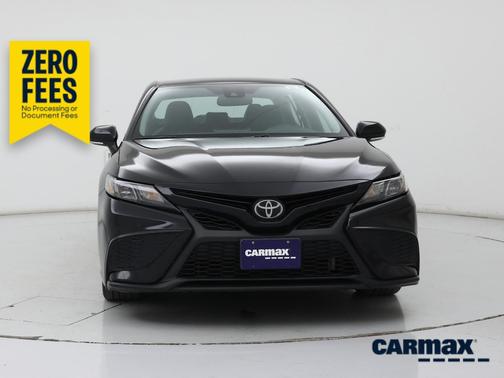 Black 2024 Toyota Camry SE