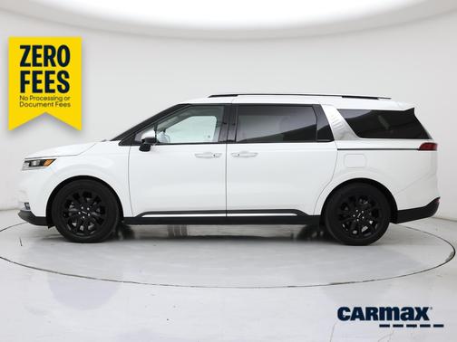 White 2022 Kia Carnival SX Prestige