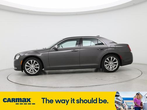 2021 Chrysler 300 Touring