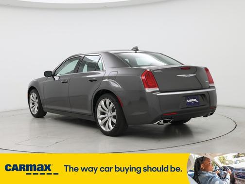 2021 Chrysler 300 Touring