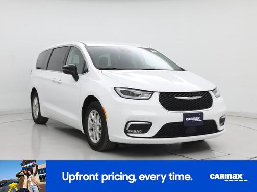 White 2024 Chrysler Pacifica Touring L