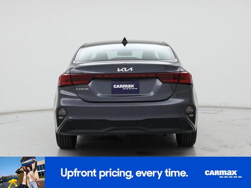 Gray 2024 Kia Forte LXS