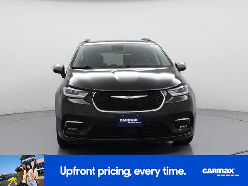 Black 2023 Chrysler Pacifica Limited