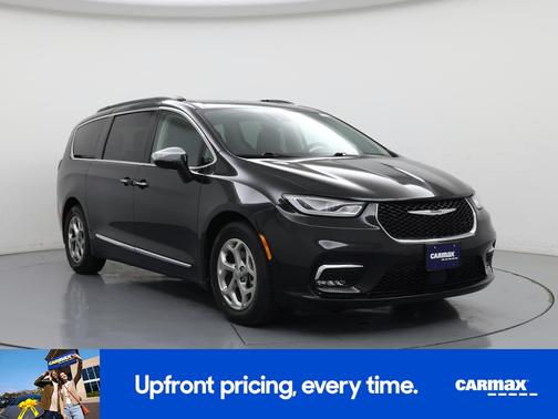Black 2023 Chrysler Pacifica Limited