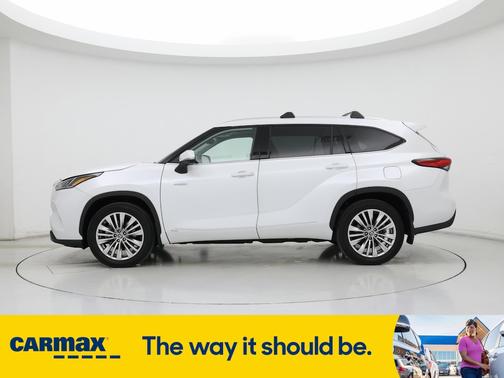 2023 Toyota Highlander Hybrid Platinum