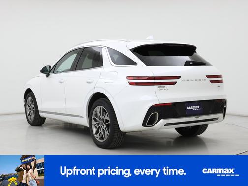White 2025 Genesis GV70