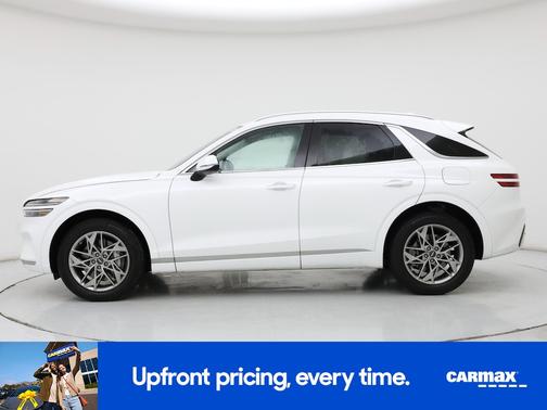 White 2025 Genesis GV70