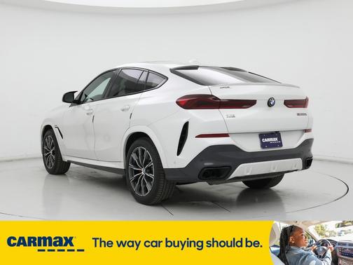 2021 BMW X6 M50i