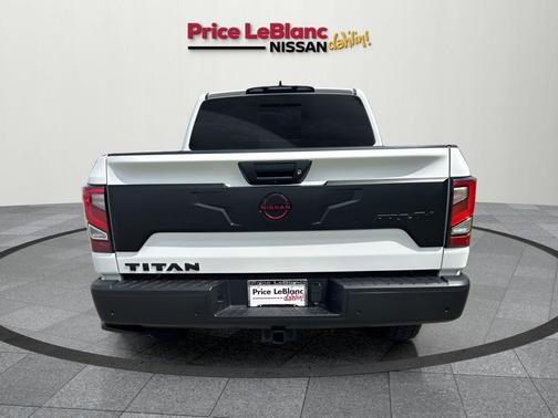 2024 Nissan Titan PRO-4X