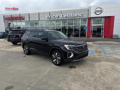 Deep Black Pearl Effect 2025 Volkswagen Atlas 2.0T SE w/Technology