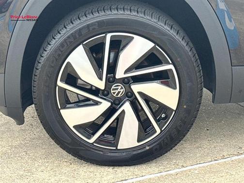 Deep Black Pearl Effect 2025 Volkswagen Atlas 2.0T SE w/Technology