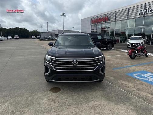 Deep Black Pearl Effect 2025 Volkswagen Atlas 2.0T SE w/Technology