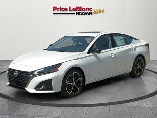 2025 Nissan Altima SR