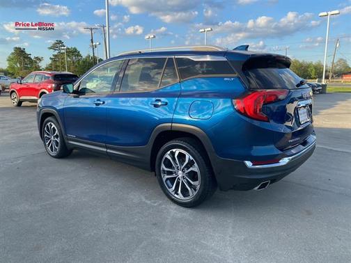 Blue Emerald Metallic 2019 GMC Terrain SLT
