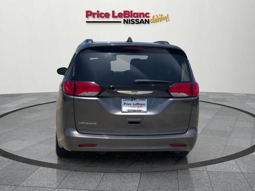 2021 Chrysler Voyager LXI