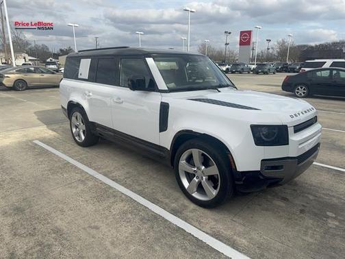 2024 Land Rover Defender 130 P400 X-Dynamic SE