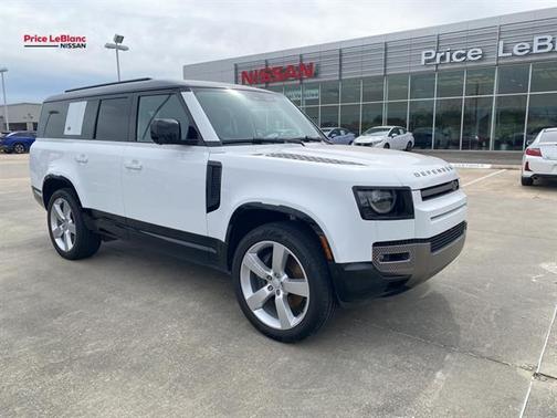 2024 Land Rover Defender 130 P400 X-Dynamic SE