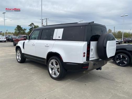 2024 Land Rover Defender 130 P400 X-Dynamic SE