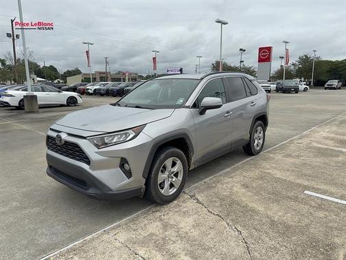 2020 Toyota RAV4 XLE